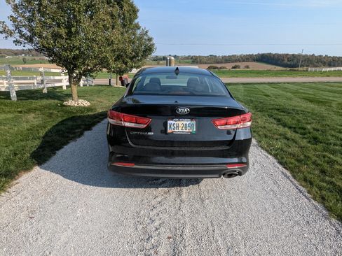 Used 2016 Kia Optima LX image 9