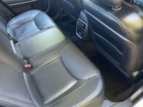 Used 2017 Chrysler 300 C w/ Safetytec Plus Group RWD image 11