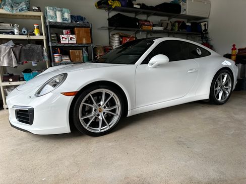 Used 2017 Porsche 911 Carrera image 8