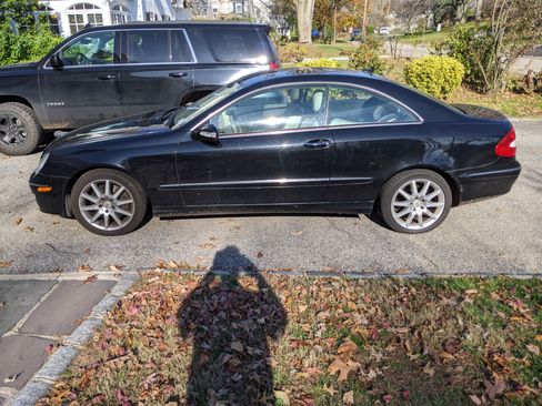 Used 2007 Mercedes-Benz CLK 350 Coupe image 4