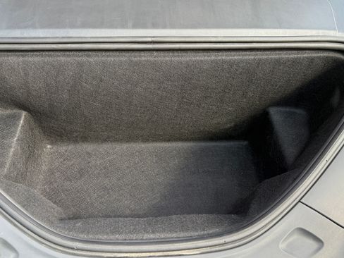 Used 2021 Tesla Model S Long Range Plus image 24