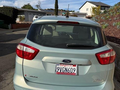 Used 2013 Ford C-MAX SEL image 11