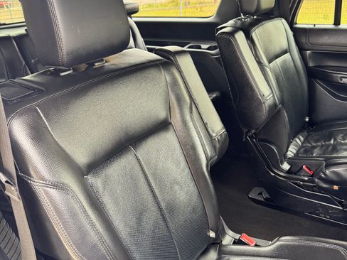 Used 2020 Ford Expedition Max XLT w/ Equipment Group 202A image 17