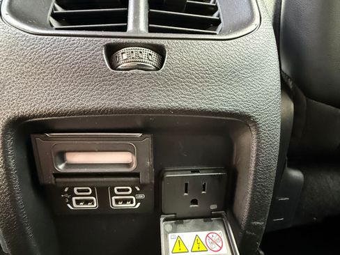 Used 2020 Jeep Cherokee High Altitude image 25