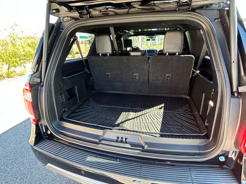 Used 2021 Ford Expedition Max XLT RWD image 5