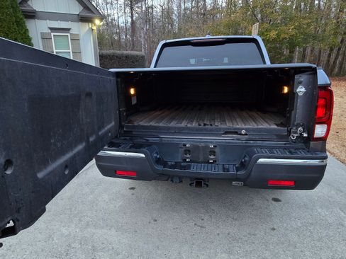 Used 2018 Honda Ridgeline RTL-T image 5