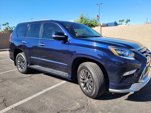 Used 2019 Lexus GX 460 Premium image 4