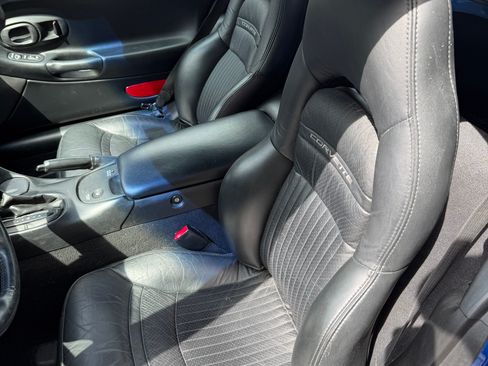 Used 2003 Chevrolet Corvette Convertible w/ Preferred Equipment Group1 image 11