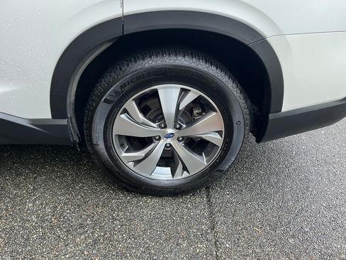 Used 2019 Subaru Ascent Premium image 16