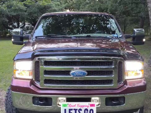 Used 2006 Ford F250 Lariat AWD/4WD image 2