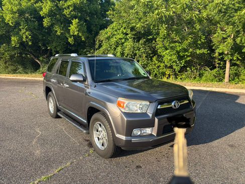 Used 2012 Toyota 4Runner SR5 w/ Convenience Pkg RWD image 14