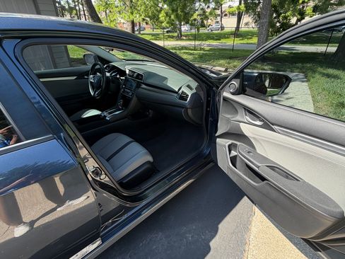 Used 2020 Honda Civic EX image 14