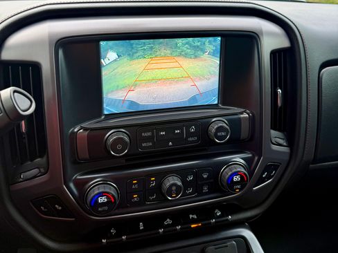 Used 2016 GMC Sierra 1500 SLT w/ All Terrain X Package AWD/4WD image 30