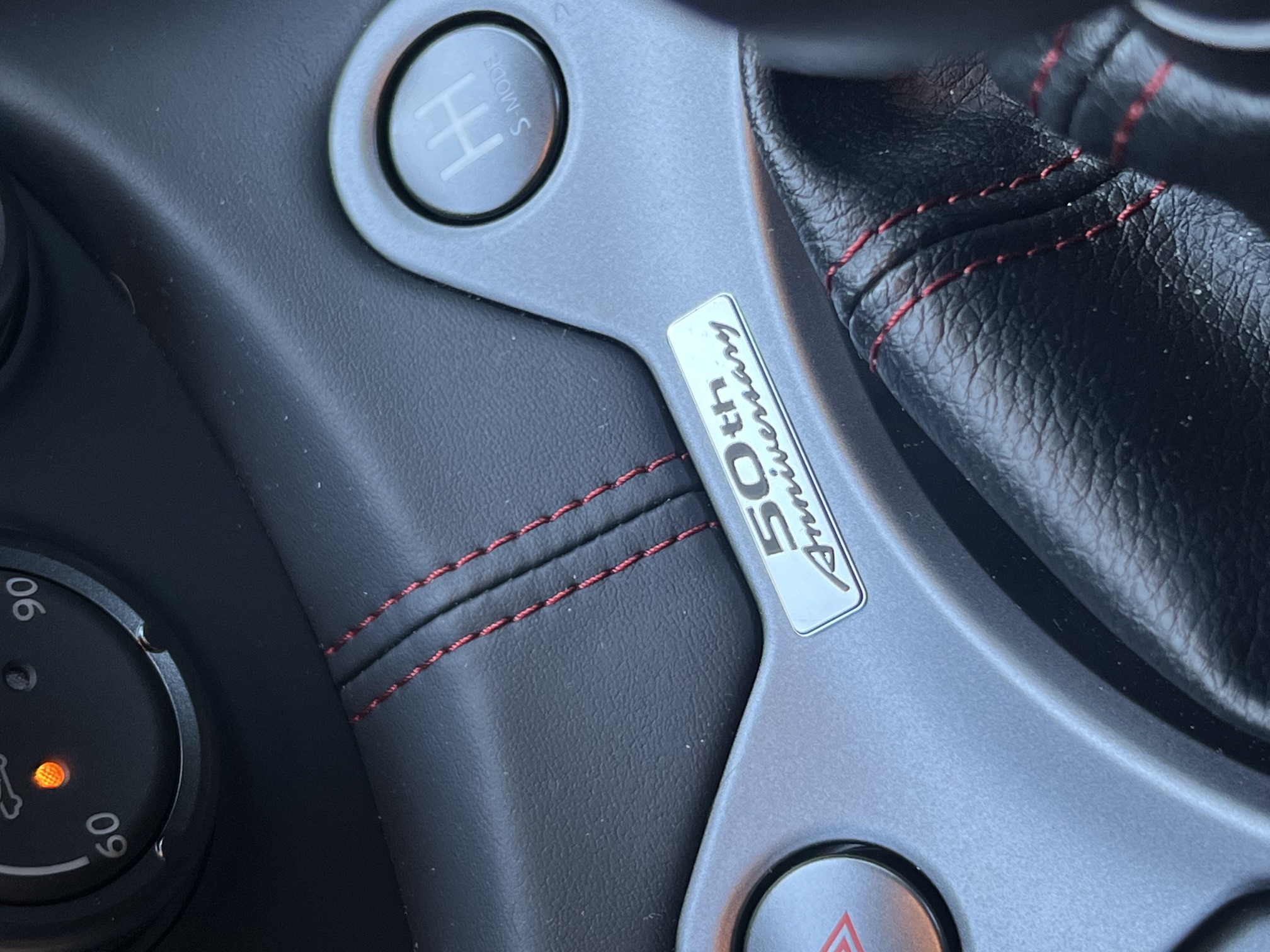 Used 2020 Nissan 370Z Coupe RWD image 9