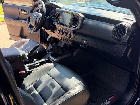 Used 2023 Toyota Tacoma TRD Pro AWD/4WD image 12