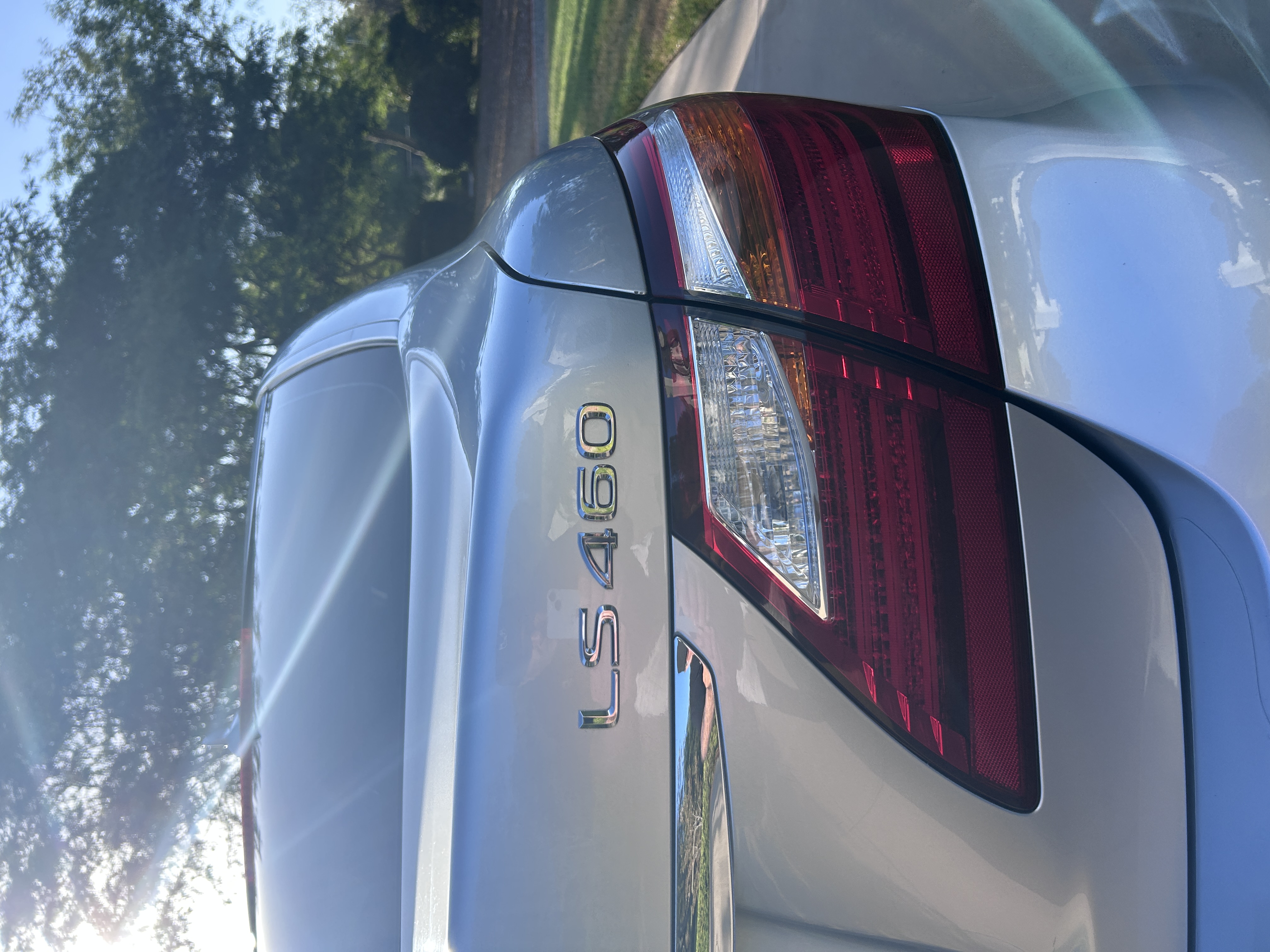 Used 2011 Lexus LS 460 w/ Comfort Pkg RWD image 8