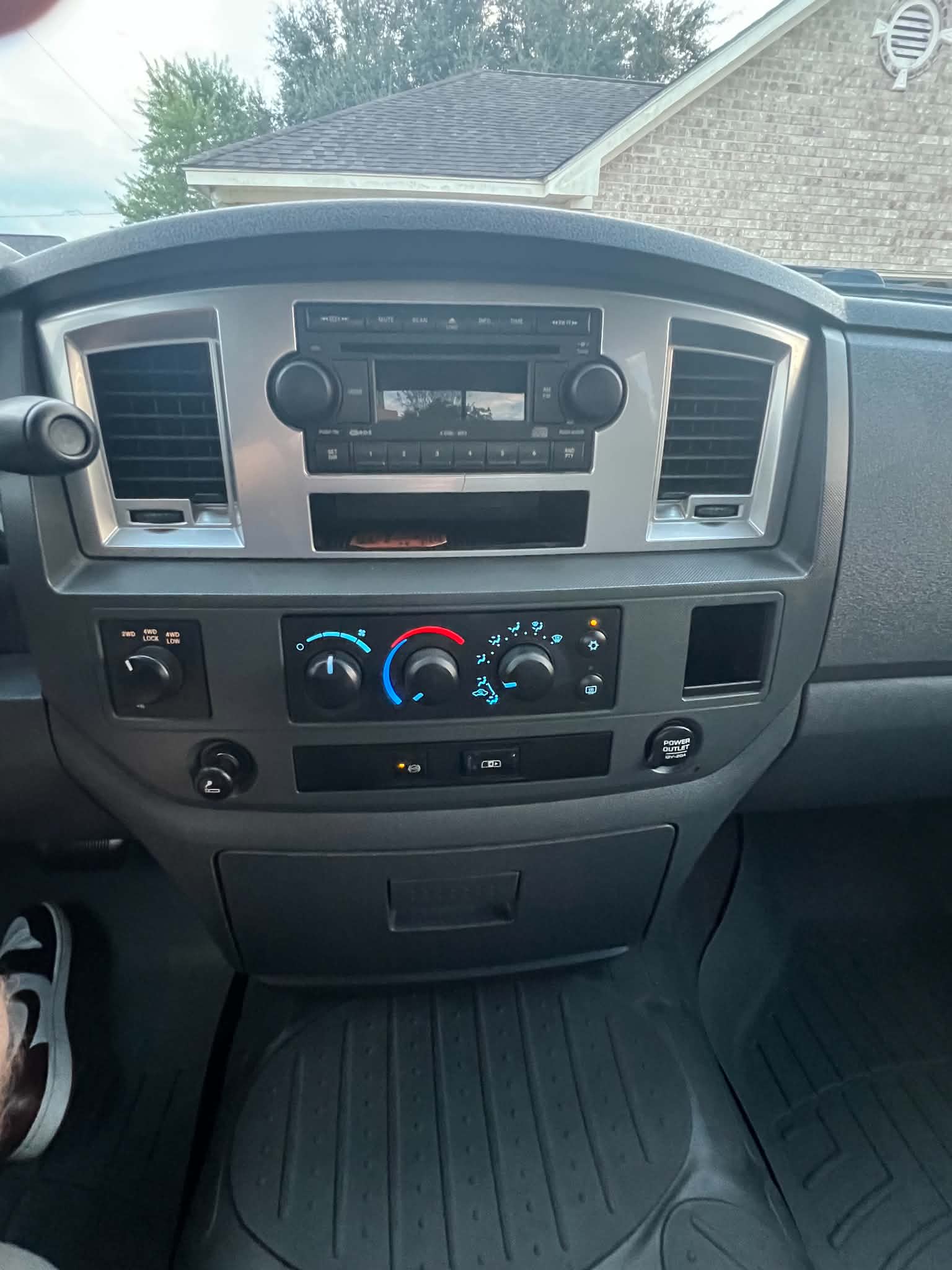 Used 2008 Dodge Ram 3500 Truck SLT w/ Popular Equipment Group AWD/4WD image 13