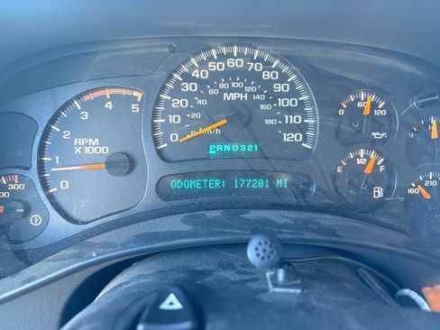 Used 2003 GMC Sierra 2500 SLE w/ Skid Plate Package AWD/4WD image 13