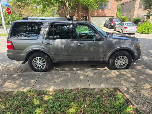 Used 2013 Ford Expedition Limited AWD/4WD image 17