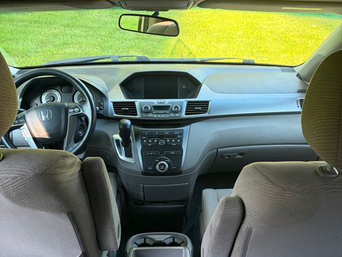 Used 2012 Honda Odyssey EX image 21