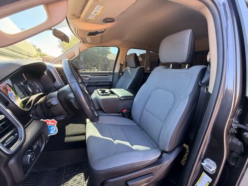 Used 2019 RAM 1500 Big Horn RWD image 10