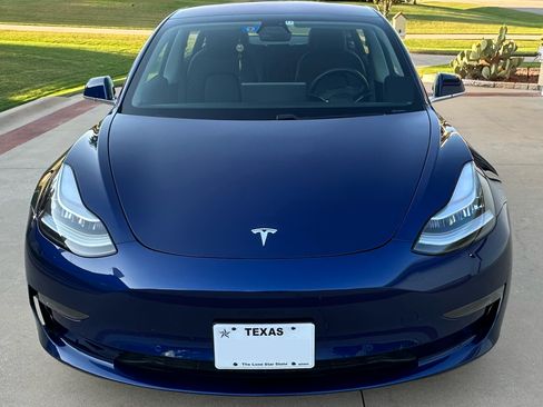 Used 2018 Tesla Model 3 Long Range image 1