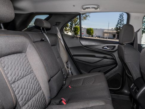 Used 2019 Chevrolet Equinox LT image 24