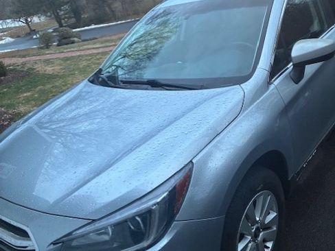 Used 2018 Subaru Outback 2.5i Premium image 15