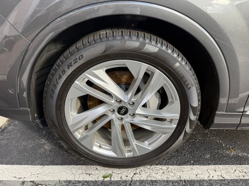 Used 2022 Audi Q7 3.0T Prestige image 26