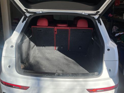 Used 2019 Audi SQ5 Prestige w/ Prestige Package AWD/4WD image 13