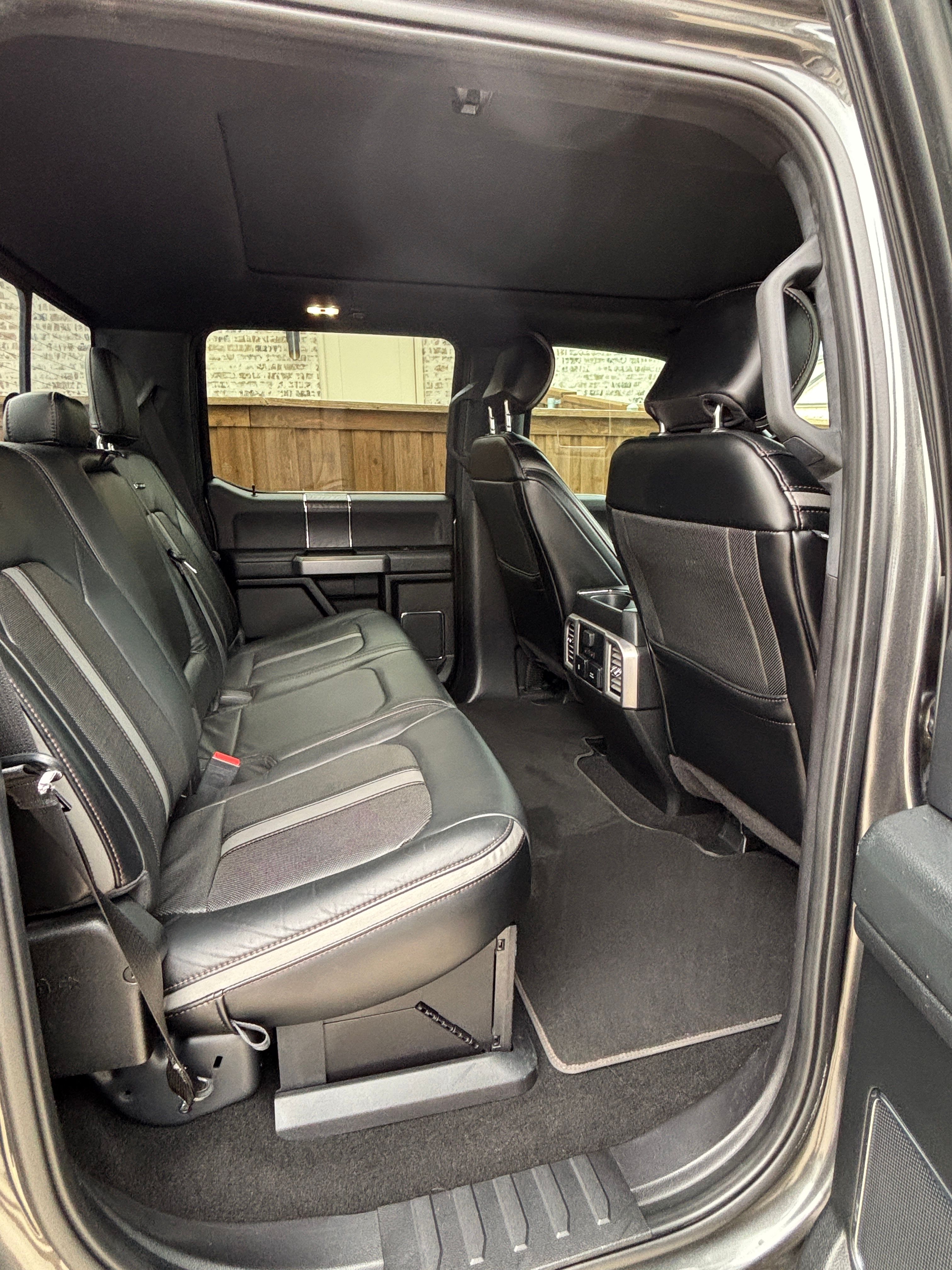 Used 2019 Ford F250 Platinum w/ Platinum Ultimate Package AWD/4WD image 8