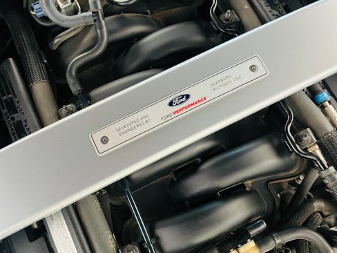 Used 2016 Ford Mustang Shelby GT350 w/ Track Package image 14