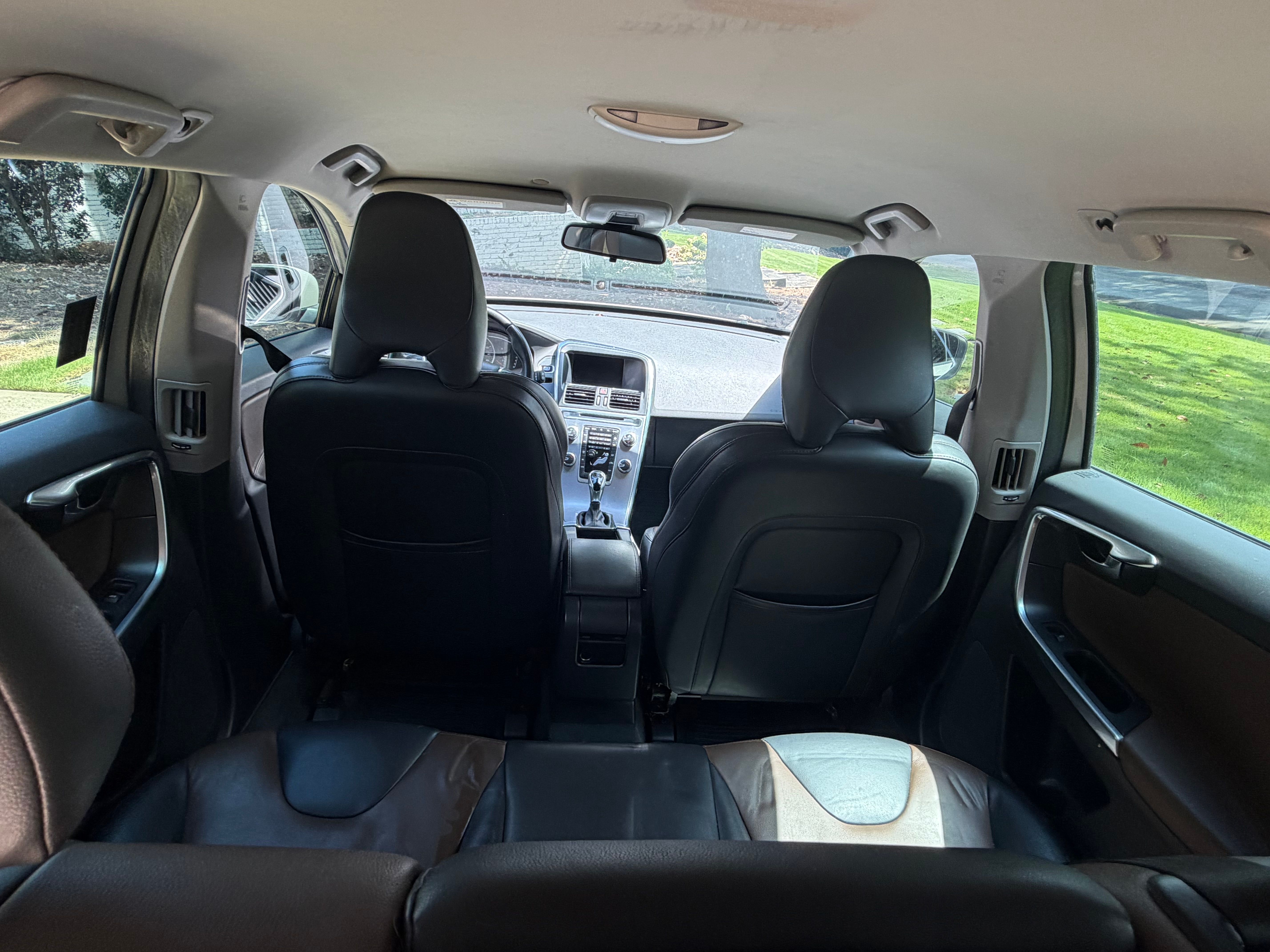 Used 2017 Volvo XC60 T5 FWD image 6