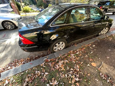 Used 2007 Ford Five Hundred SEL image 4