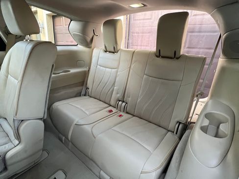 Used 2013 INFINITI JX35 FWD w/ Premium Pkg image 24