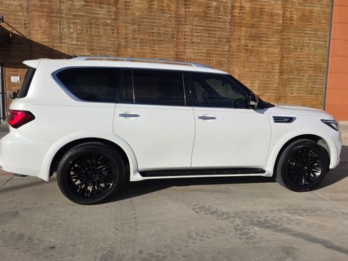 Used 2021 INFINITI QX80 Sensory w/ Cargo Package image 11