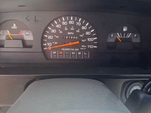 Used 1992 Toyota Pickup Deluxe image 4