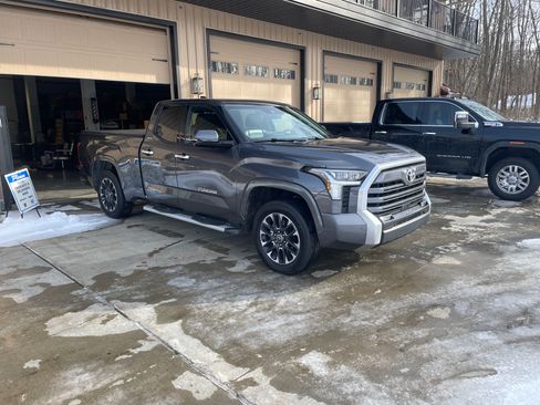 Used 2022 Toyota Tundra Limited image 8