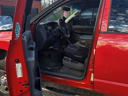 Used 2006 Dodge Ram 2500 Truck SLT w/ Light Group image 12