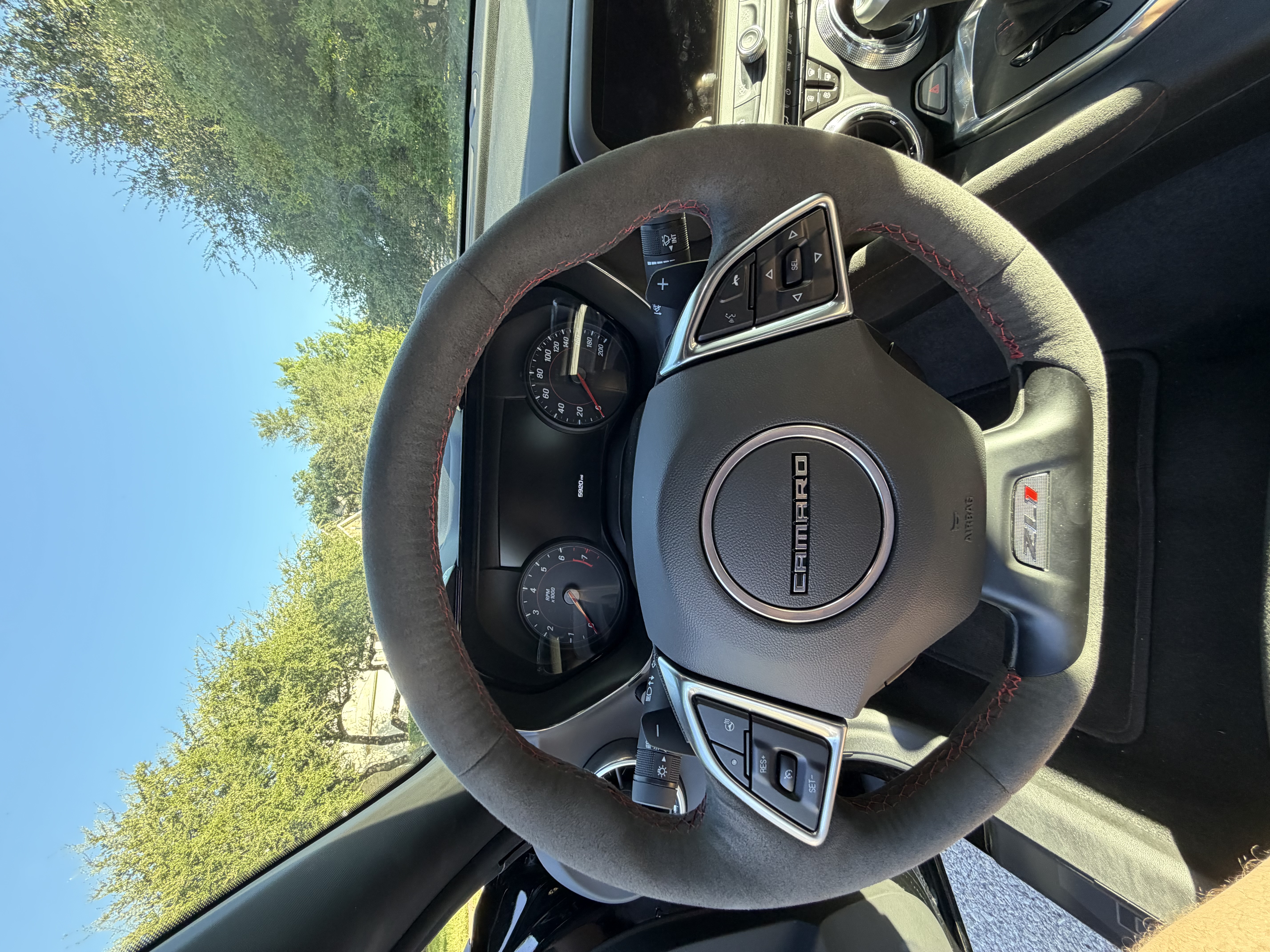 Used 2018 Chevrolet Camaro ZL1 RWD image 16