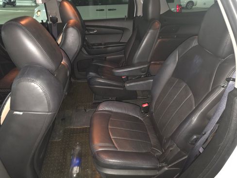 Used 2012 GMC Acadia Denali image 9