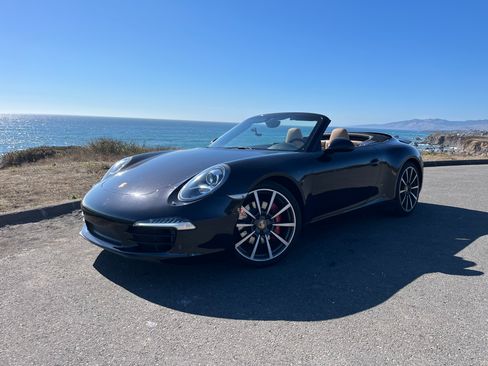 Used 2014 Porsche 911 Carrera S image 11