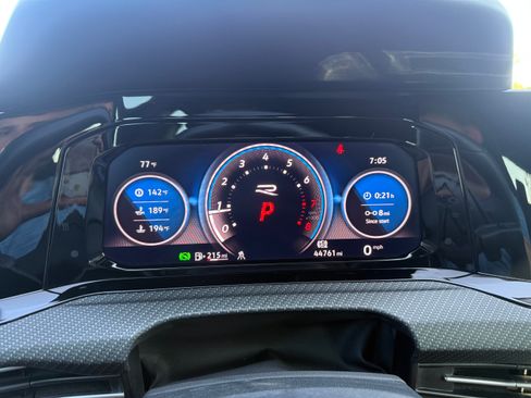 Used 2022 Volkswagen Golf R AWD/4WD image 5