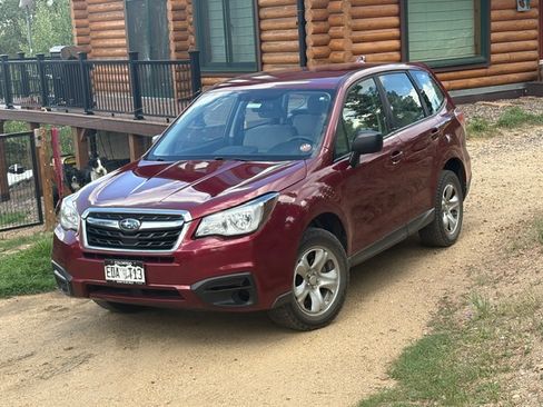 Used 2018 Subaru Forester 2.5i AWD/4WD image 2