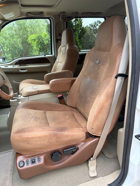 Used 2005 Ford F350 King Ranch AWD/4WD image 4