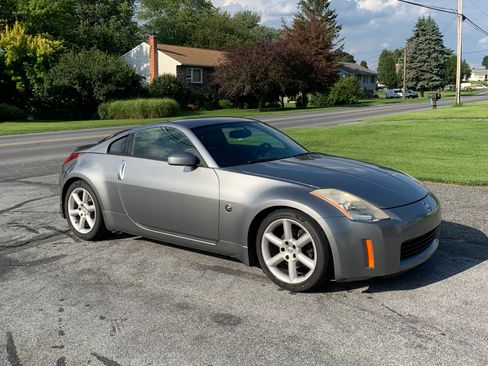 Used 2003 Nissan 350Z Touring RWD image 1