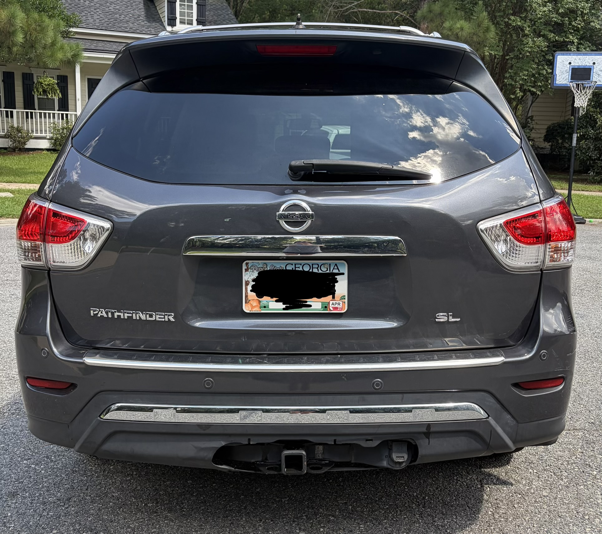 Used 2014 Nissan Pathfinder SL w/ SL Premium Package FWD image 2