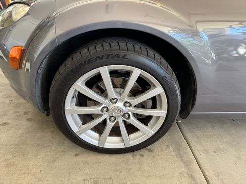 Used 2006 MAZDA MX-5 Miata Grand Touring w/ Premium Pkg image 2