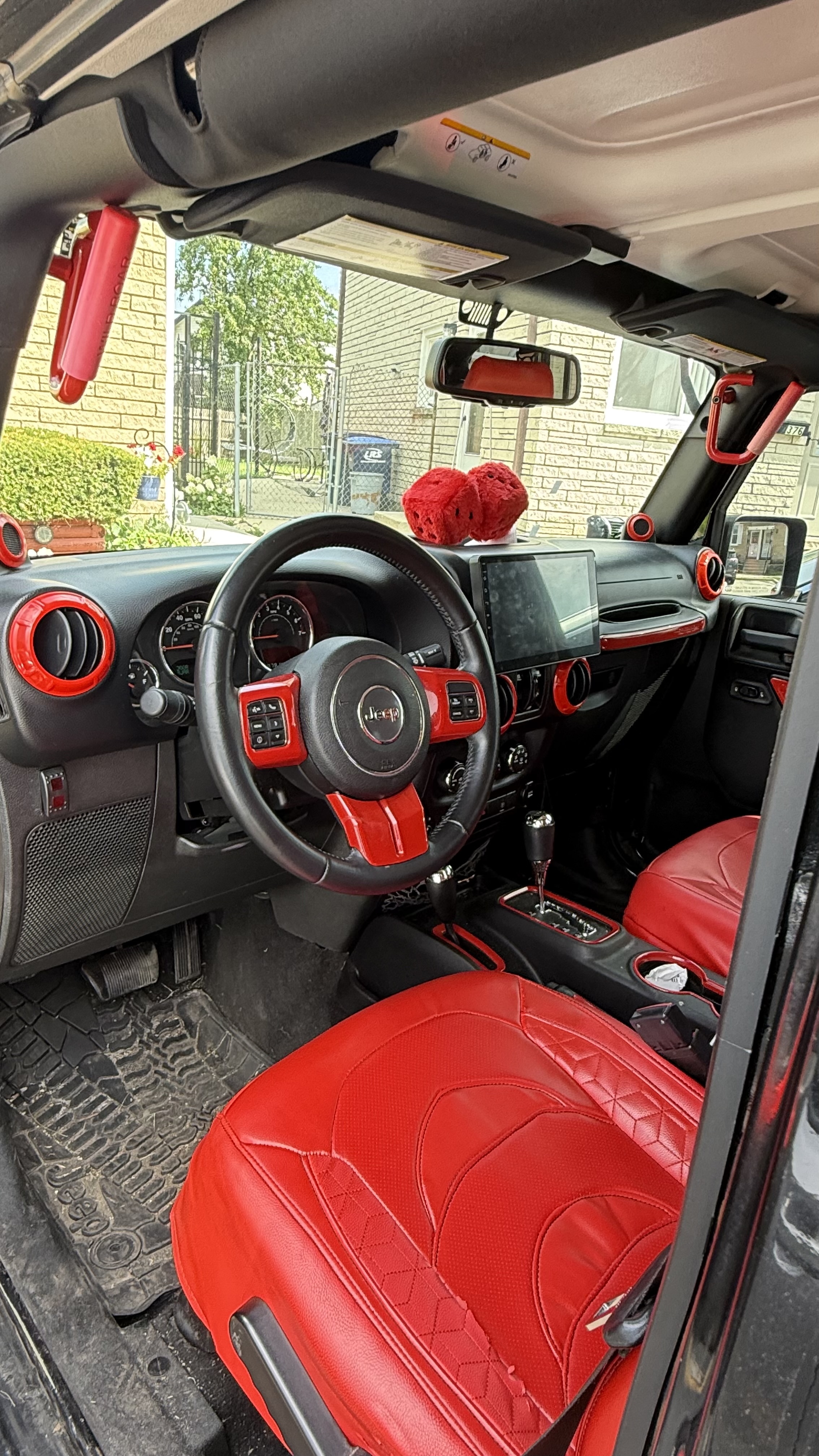 Used 2014 Jeep Wrangler Unlimited Sahara w/ Mopar Chrome Edition Group AWD/4WD image 20
