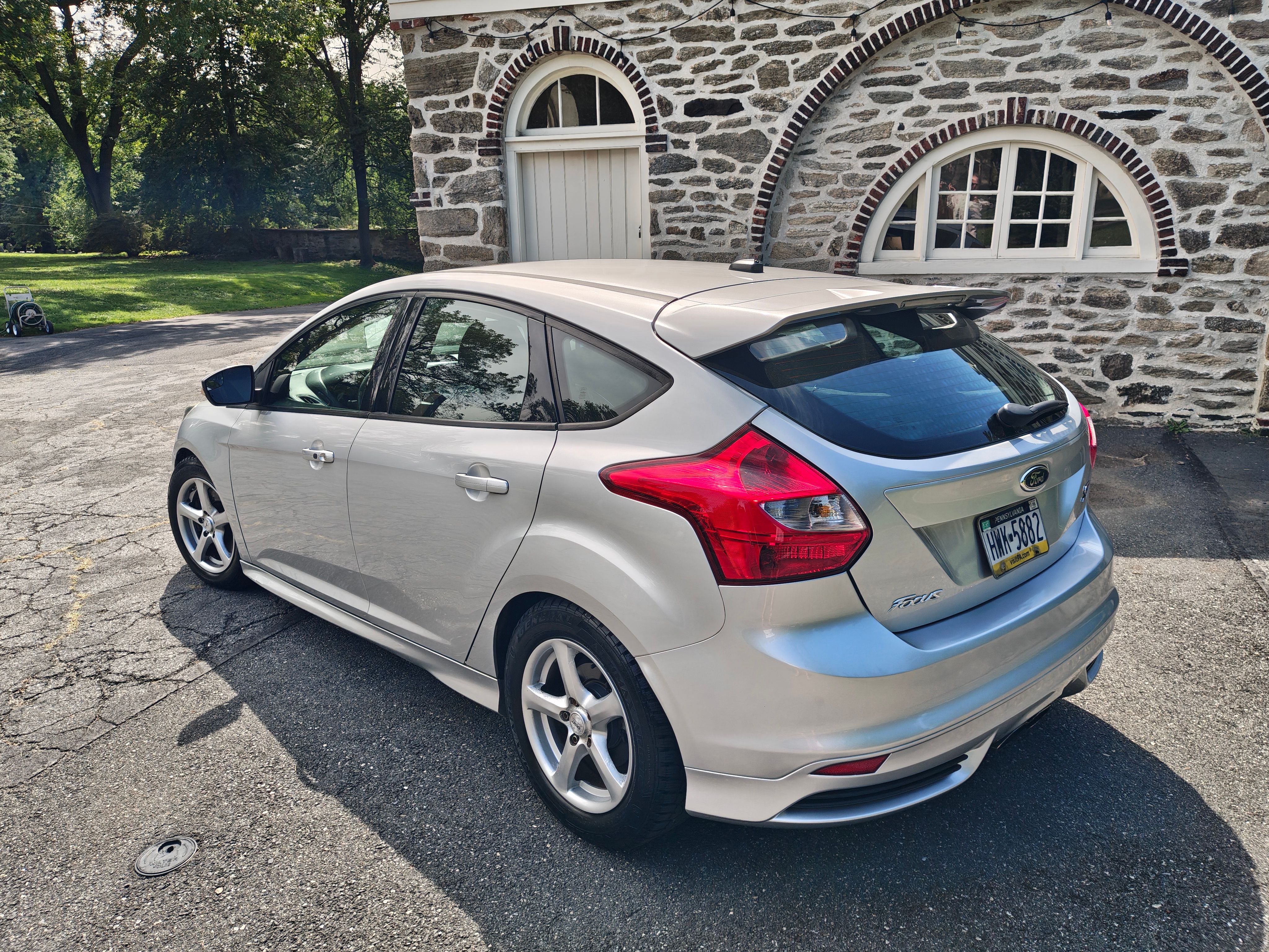 Used 2014 Ford Focus ST FWD image 6